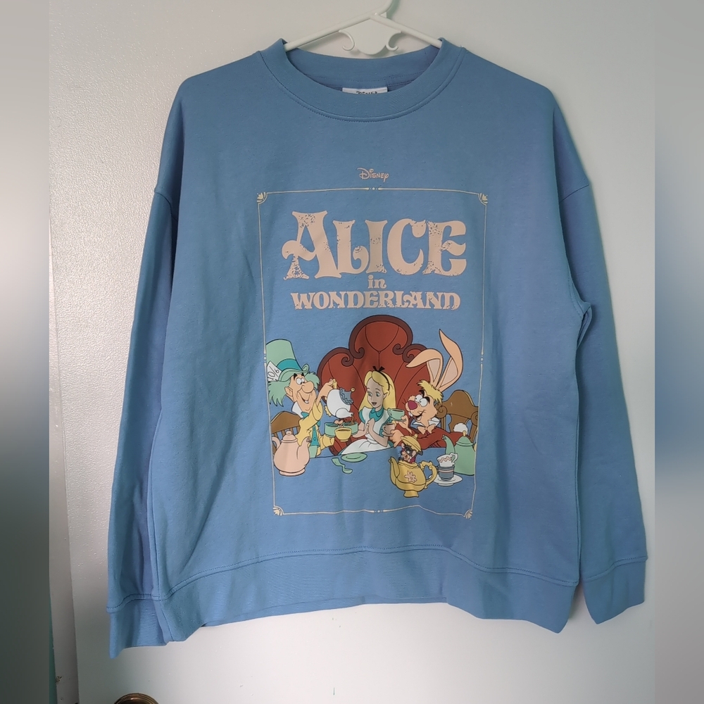 🍁Disney Primark Alice in Wonderland blue creneck sweater M